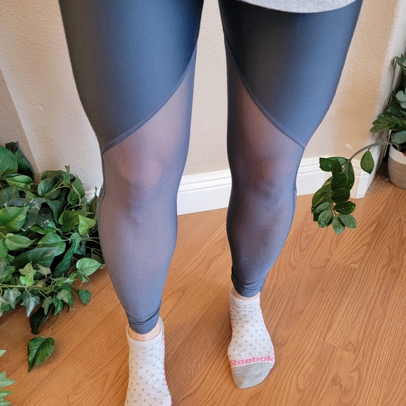 Under Armour Compression Leggings SZ M - Picture 6 of 8